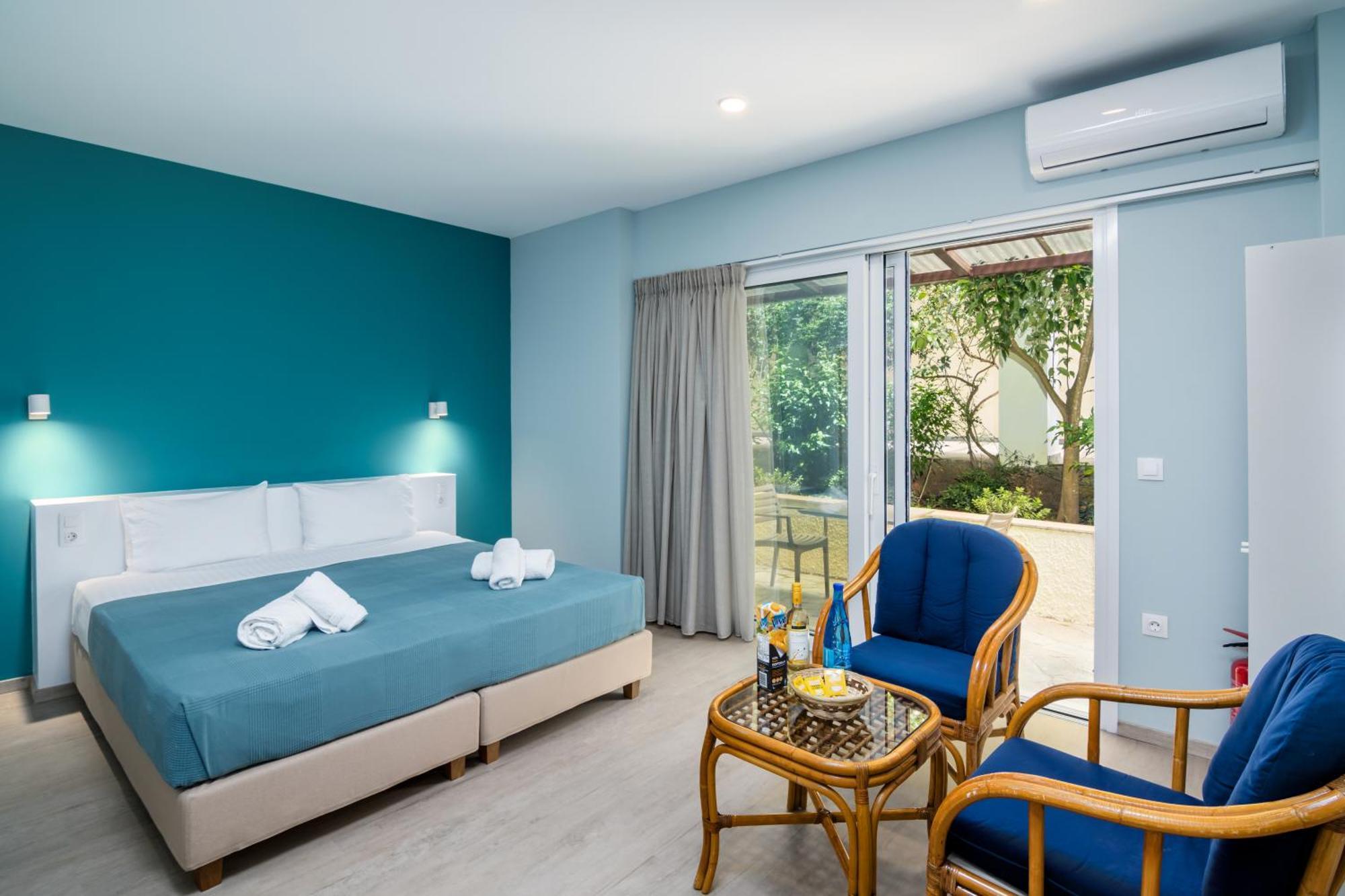 Helion Apartments Gouviá Extérieur photo